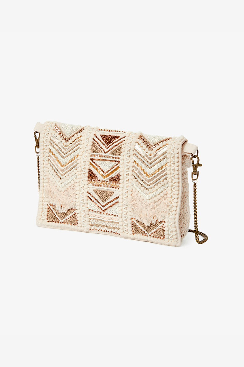 BOLSO DE MANO CROCHET BORDADO