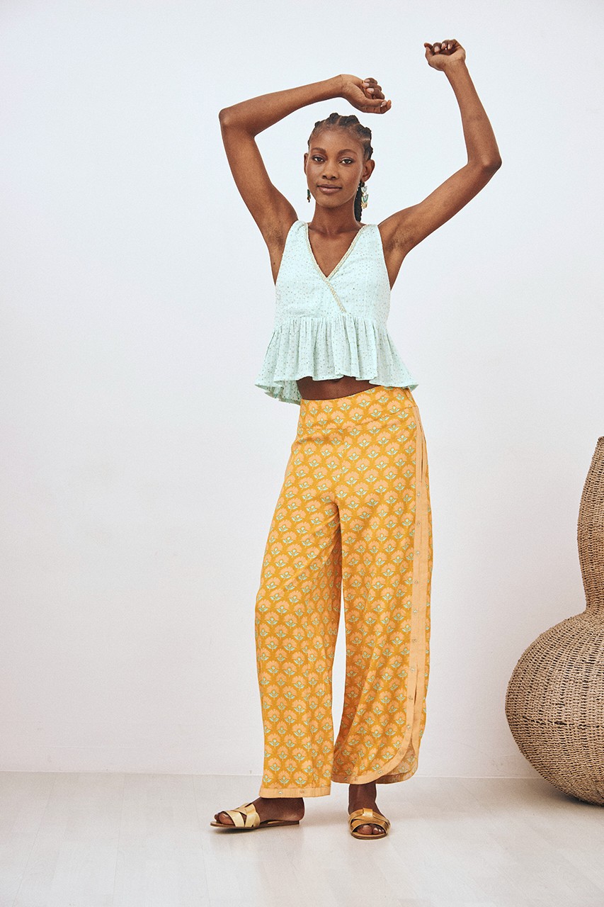 FLOWERS PRINTED PANTS