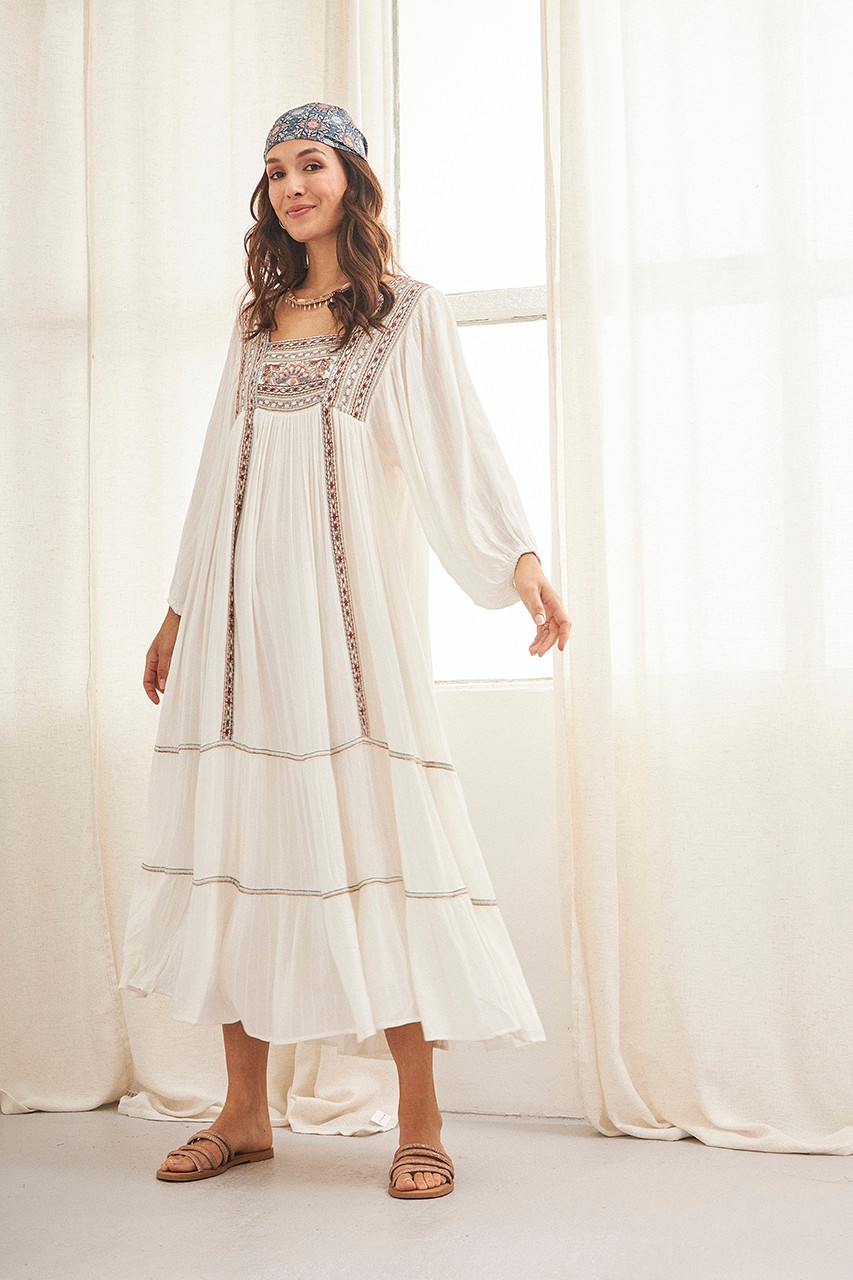 ROMANTIC EMBROIDERED DRESS 1