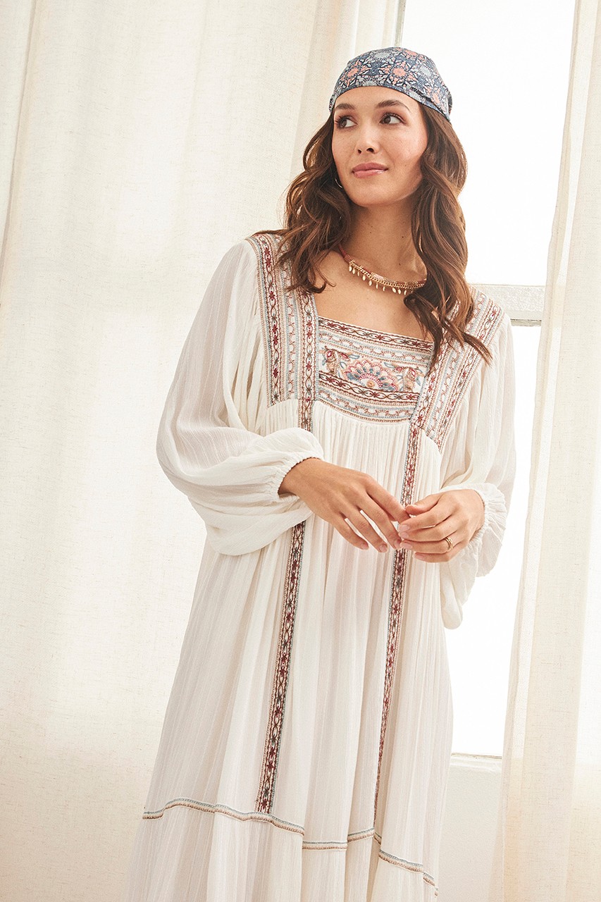 ROMANTIC EMBROIDERED DRESS 2