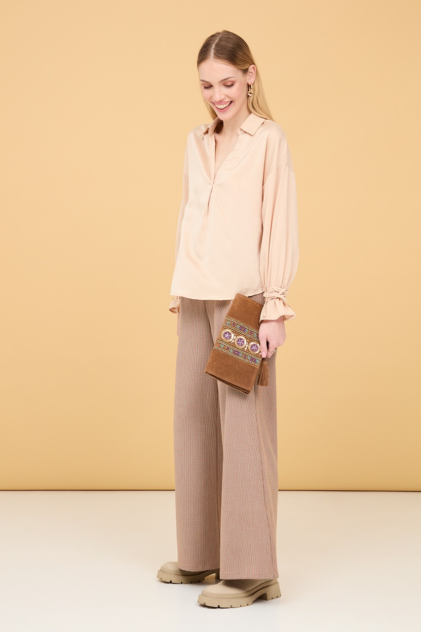 blusa saten beige