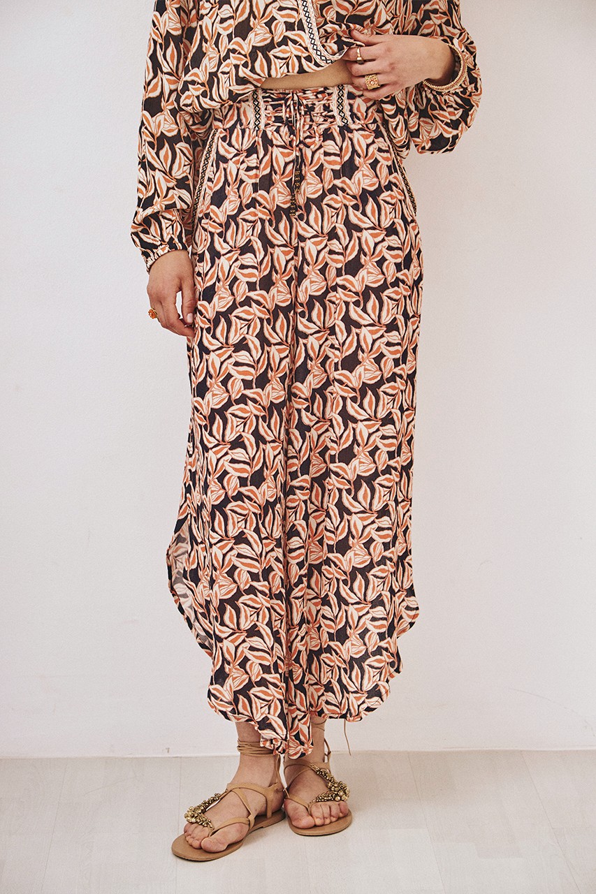 LEAVES ANKLE-LENGTH PANTS