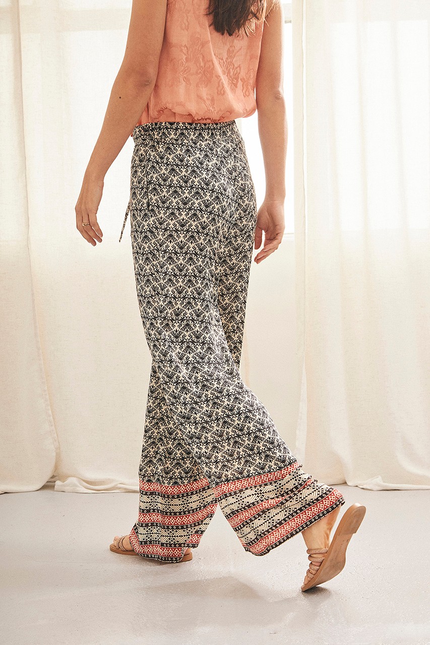 WIDE LEG PRINTED TROUSERS