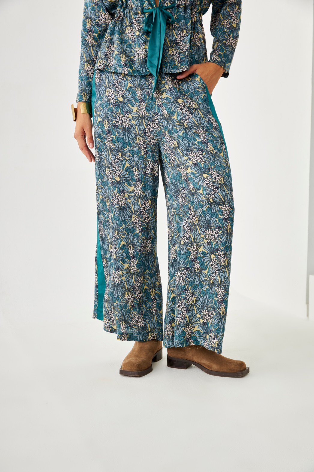 PANTALÓN ESTAMPADO BOTÁNICO