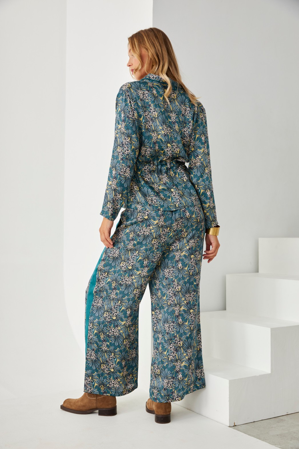 BOTANICAL PRINTED KIMONO