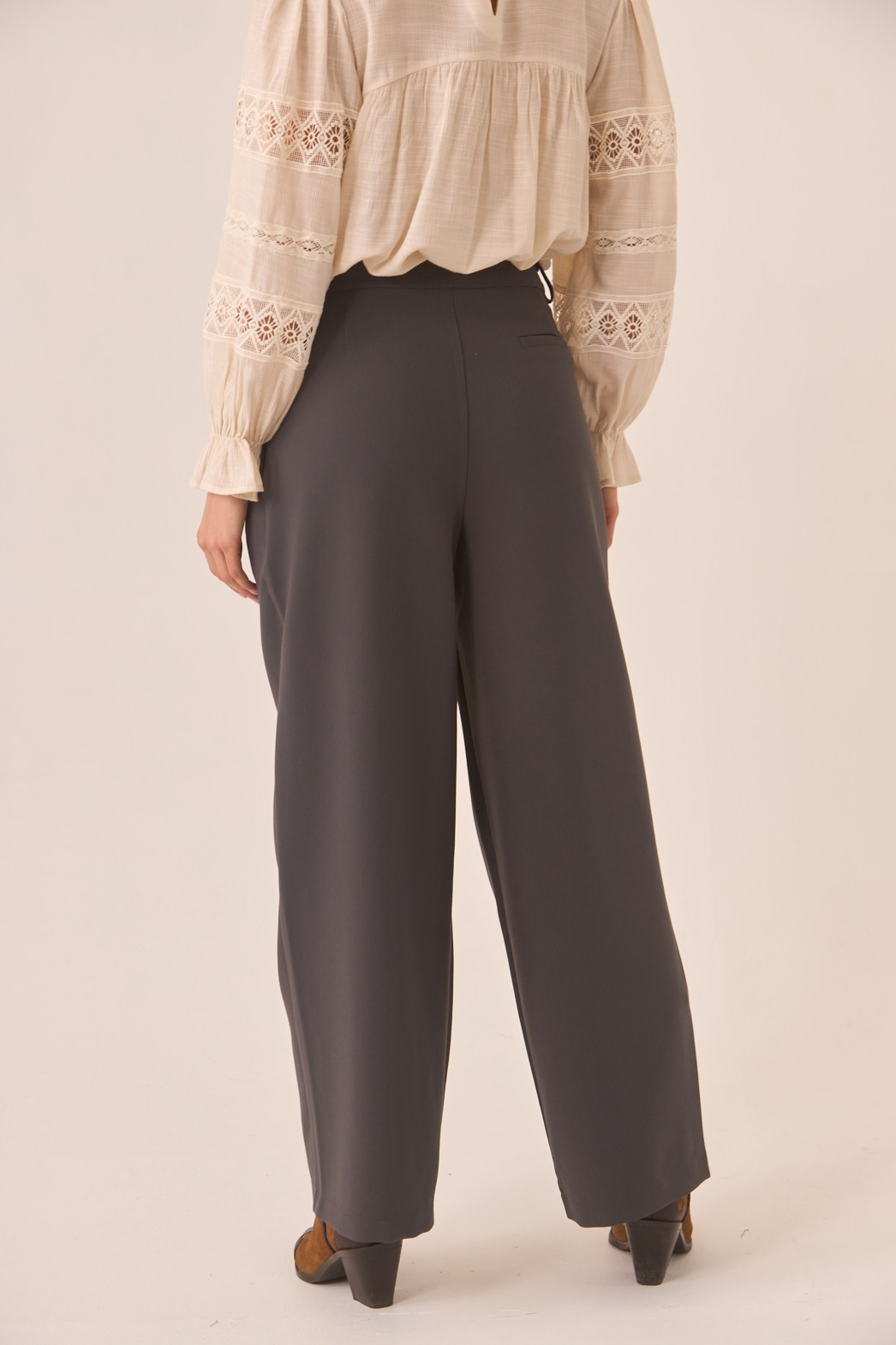 PANTALÓN SASTRE WIDE LEG PINZAS 3