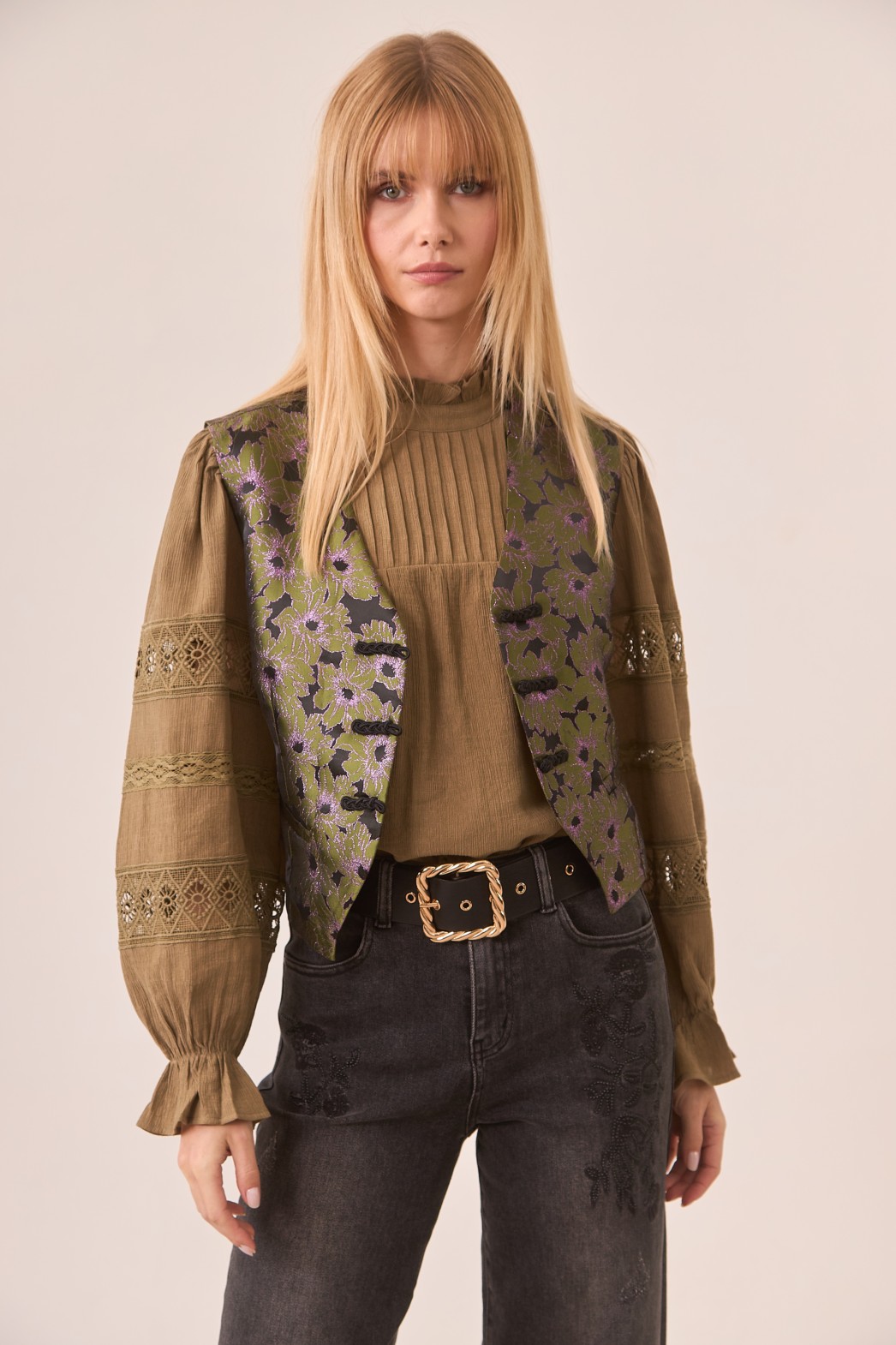 METALLIC JACQUARD PRINTED VEST