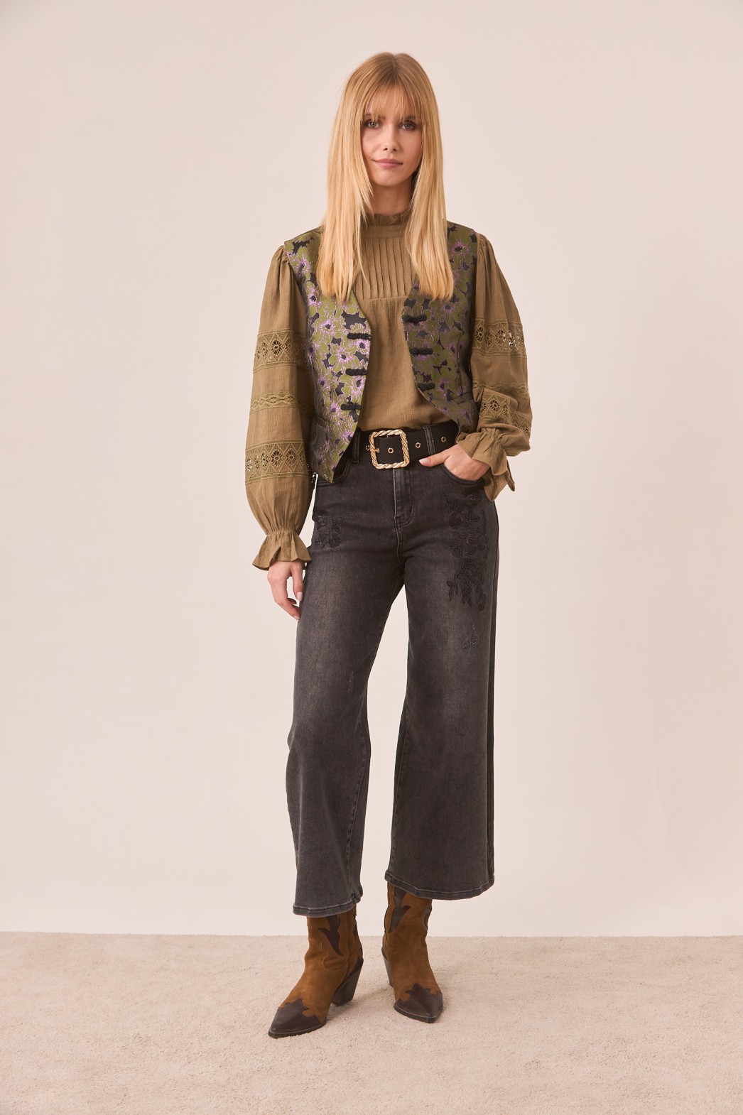 METALLIC JACQUARD PRINTED VEST 5