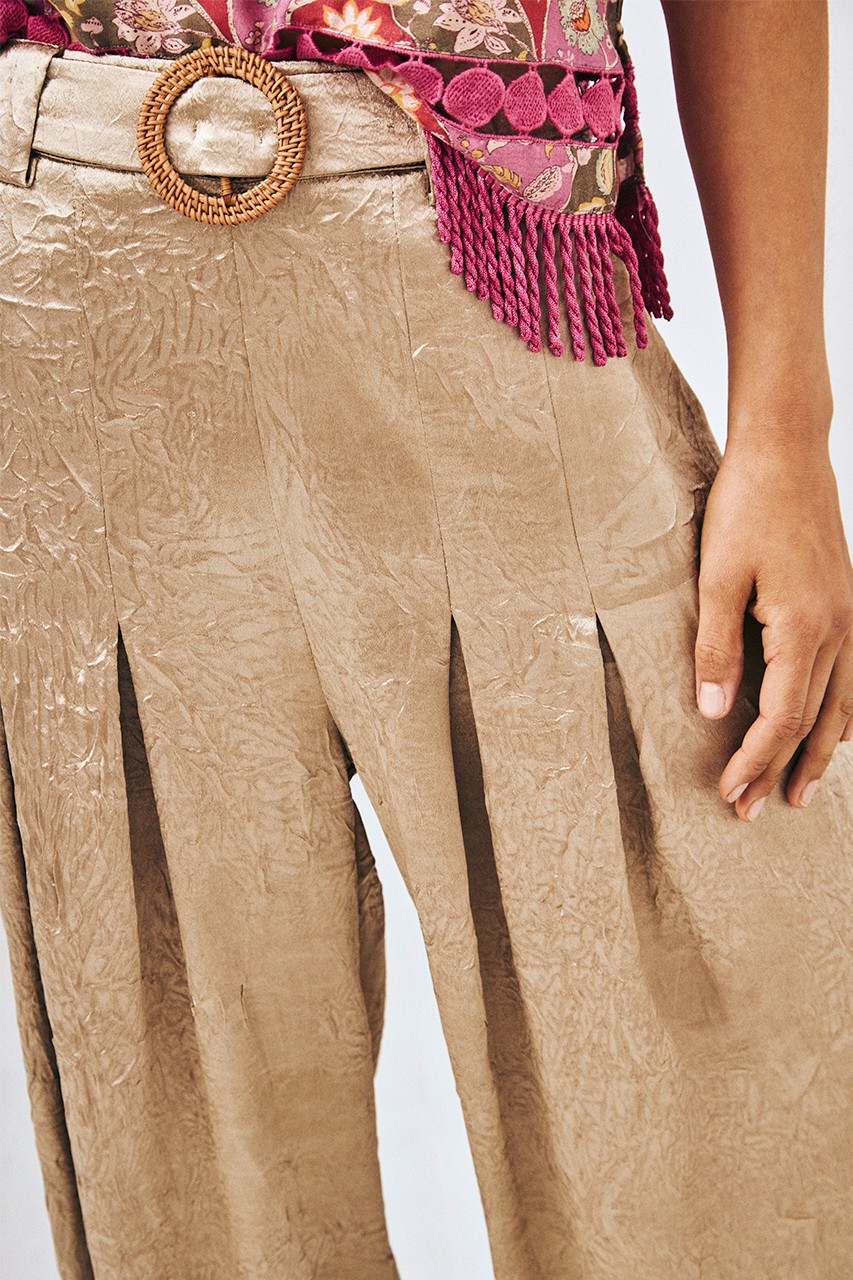 PANTALÓN PINZAS METALIZADO