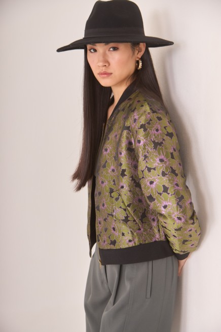 CHAQUETA ESTILO BOMBER CON ESTAMPADO JACQUARD METALIZADO