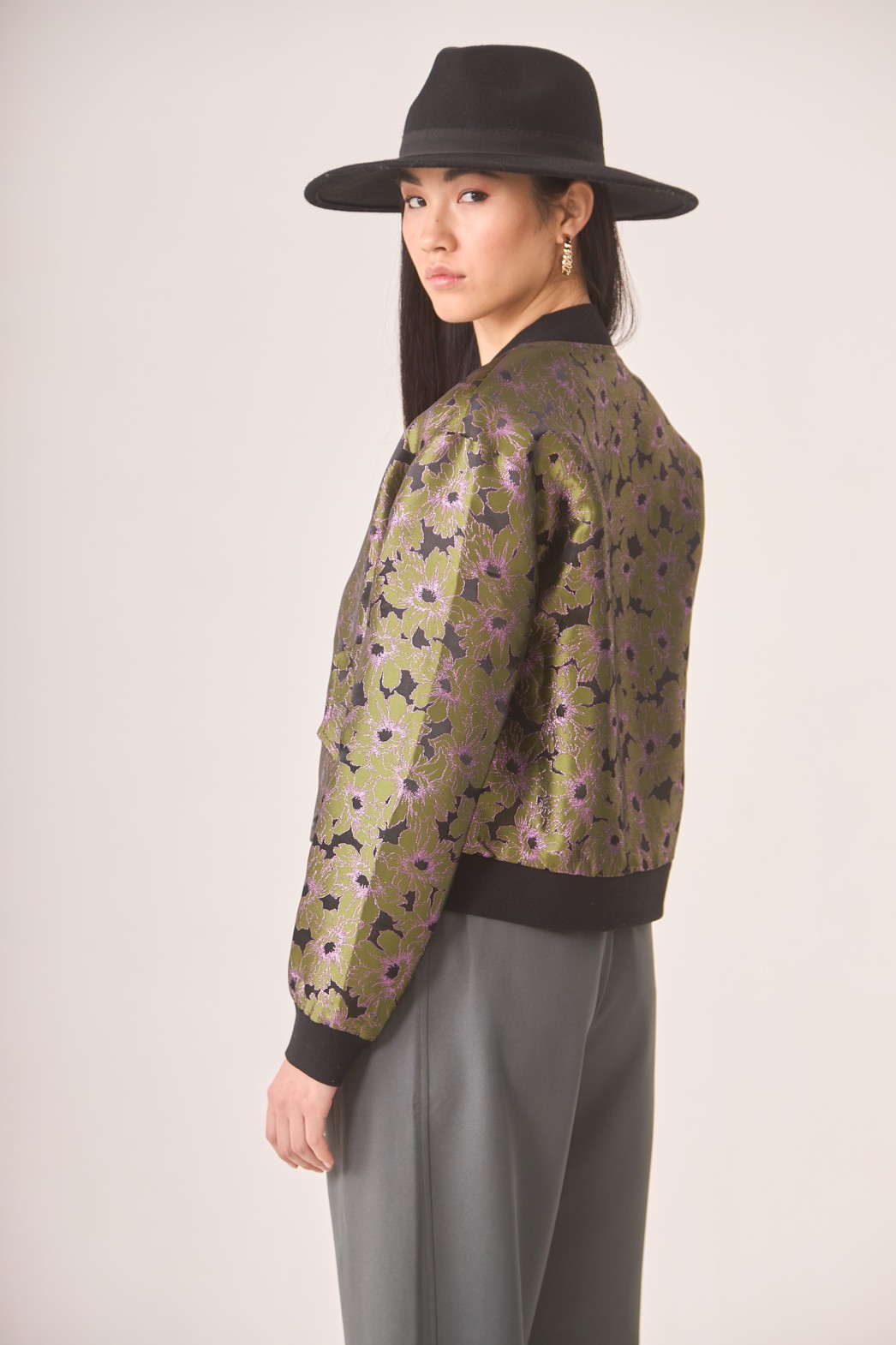 CHAQUETA ESTILO BOMBER CON ESTAMPADO JACQUARD METALIZADO 3