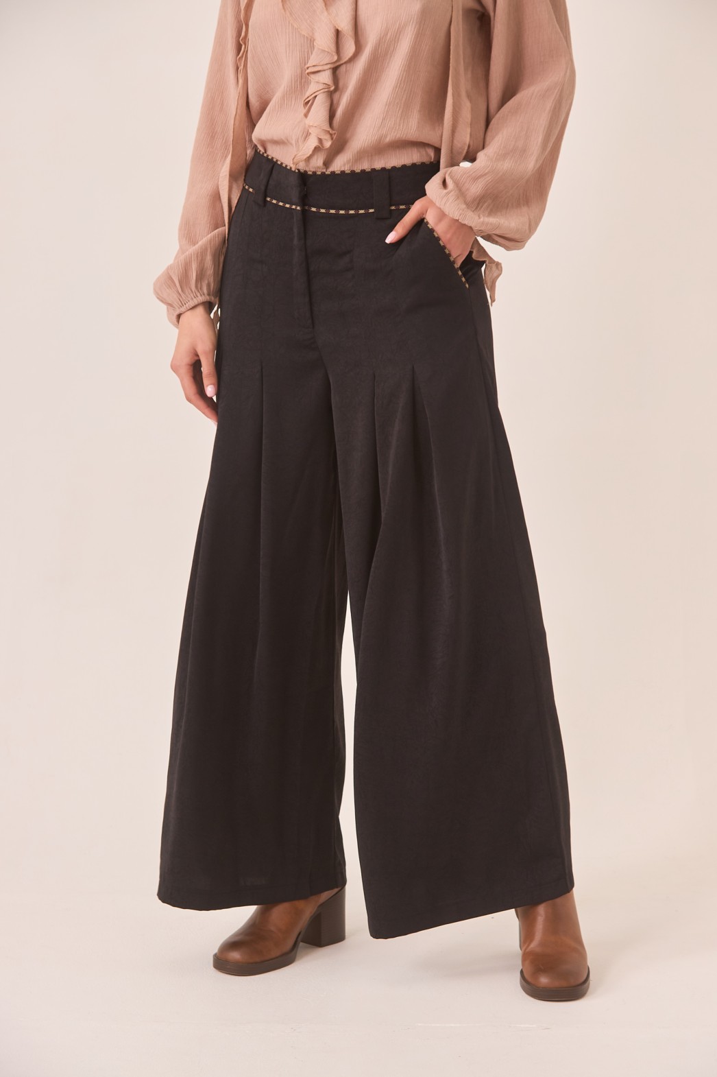 PANTALÓN PINZAS WIDE LEG 2