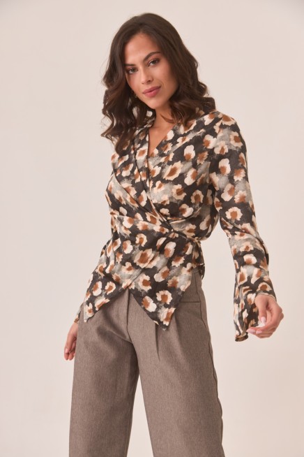 BLUSA CRUZADA ESTAMPADA