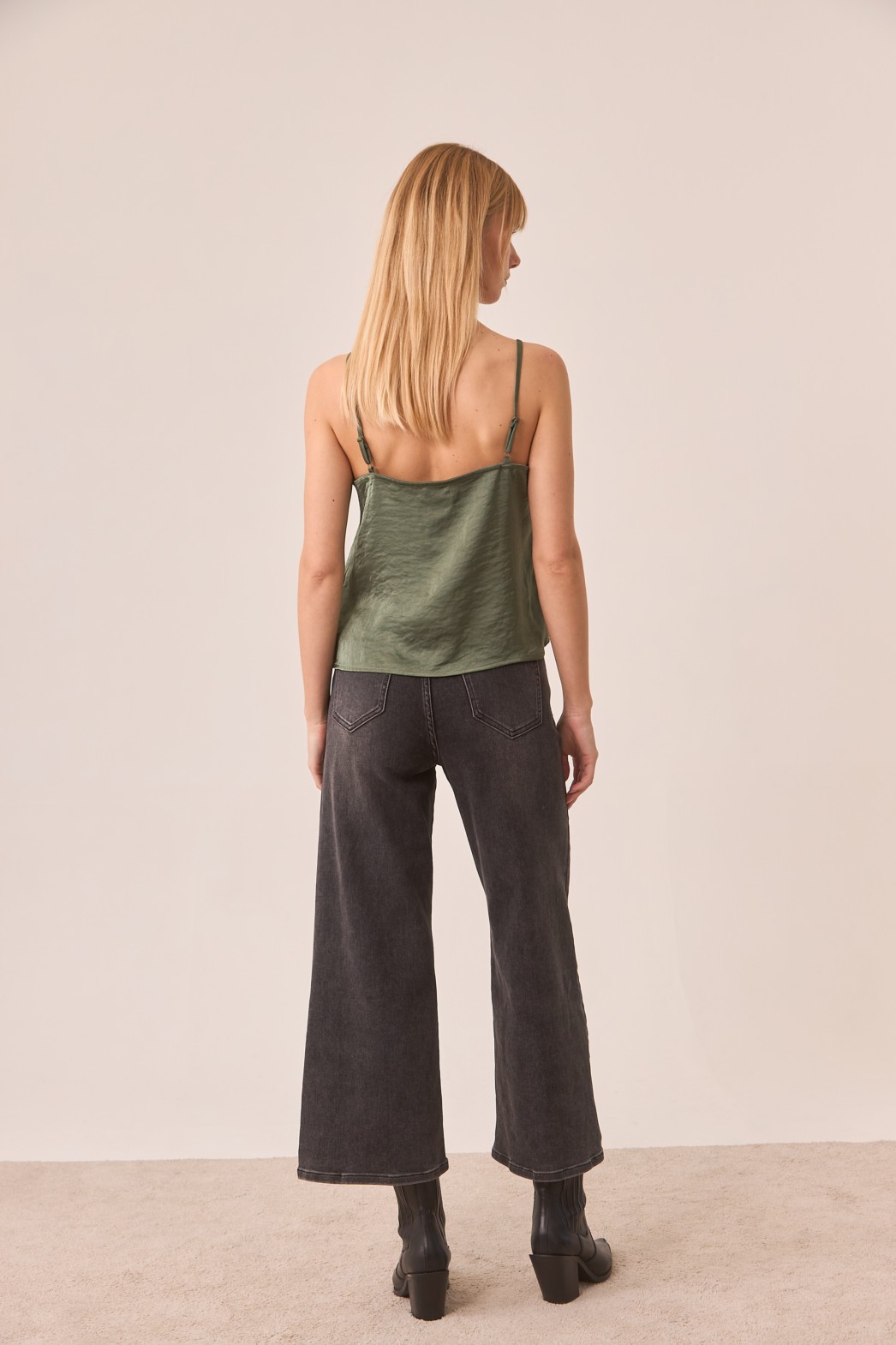 TOP LENCERO SATINADO VERDE