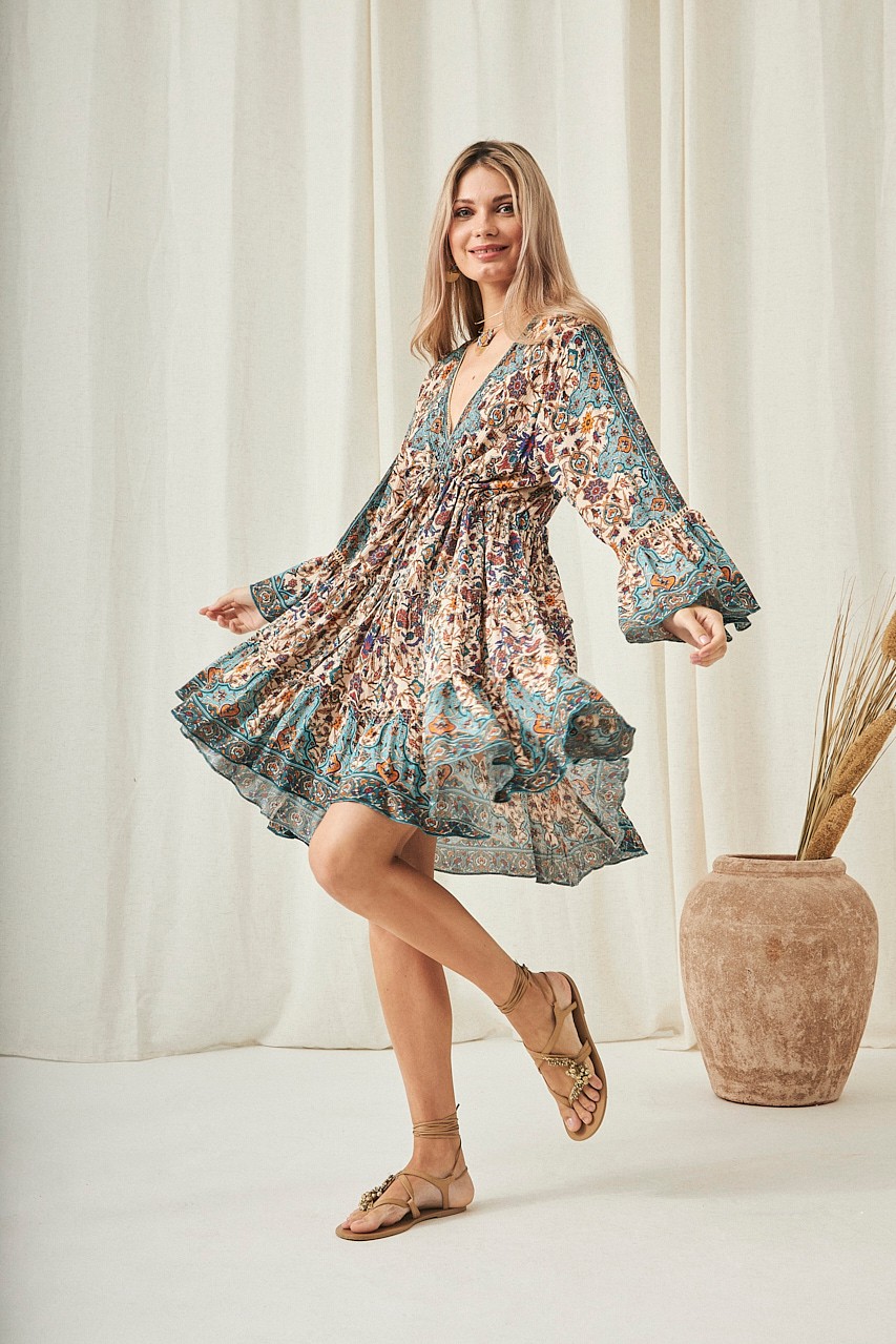 VESTIDO CORTO ESTAMPADO FLORAL 3