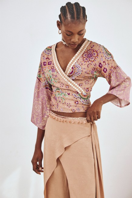 FLOWERS WRAP BLOUSE