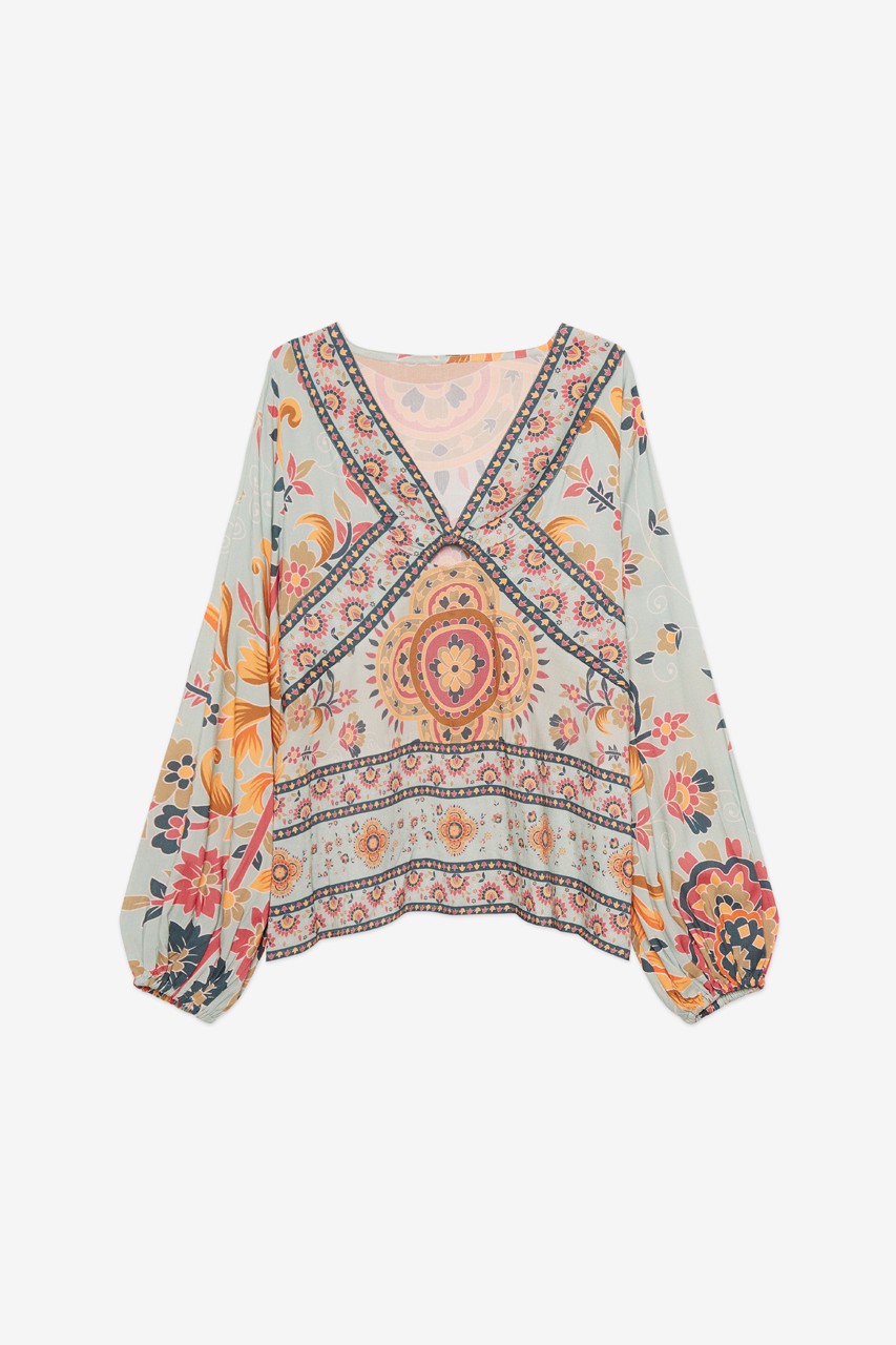 BLUSA FLORES CUT OUT 6