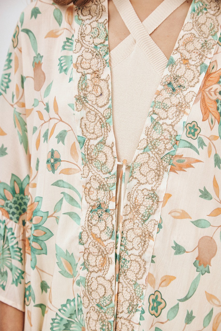 KIMONO ESTAMPADO BORDADO 6
