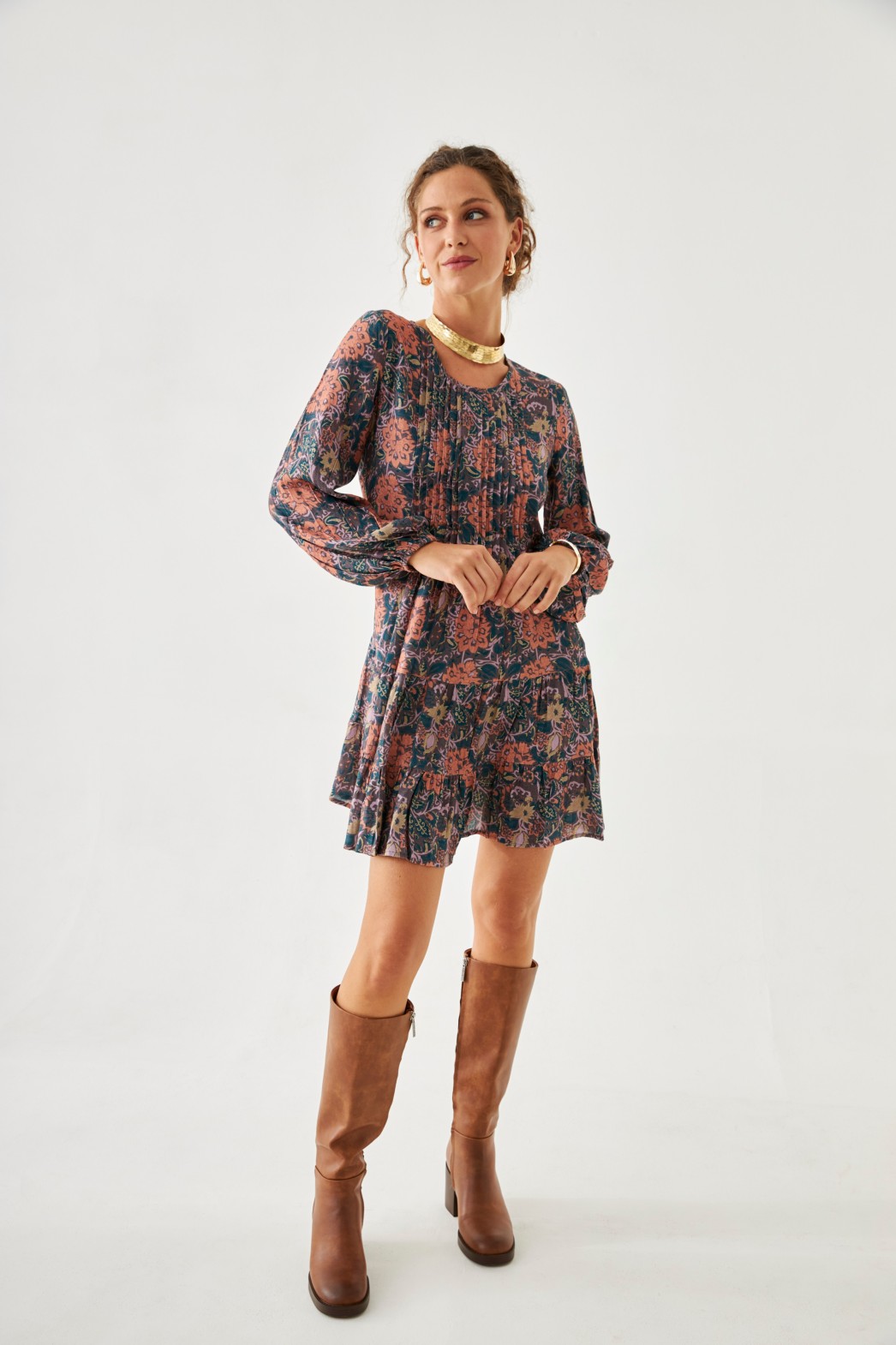 VESTIDO CORTO PLISADO FLORES