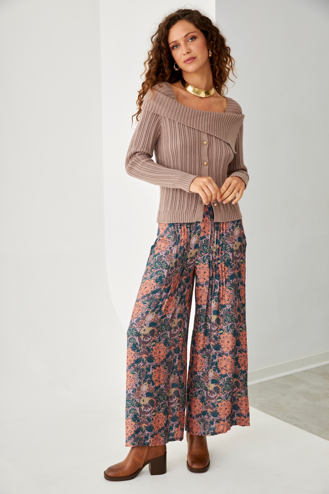 VISCOSE PRINTED PANTS WITH PLANK DETAILS