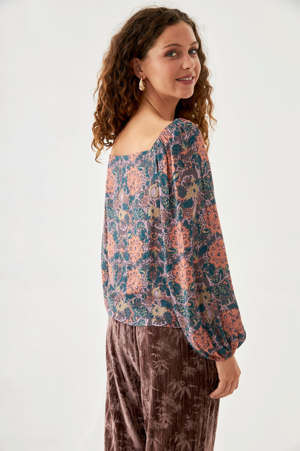 BLUSA PLISADA FLORES