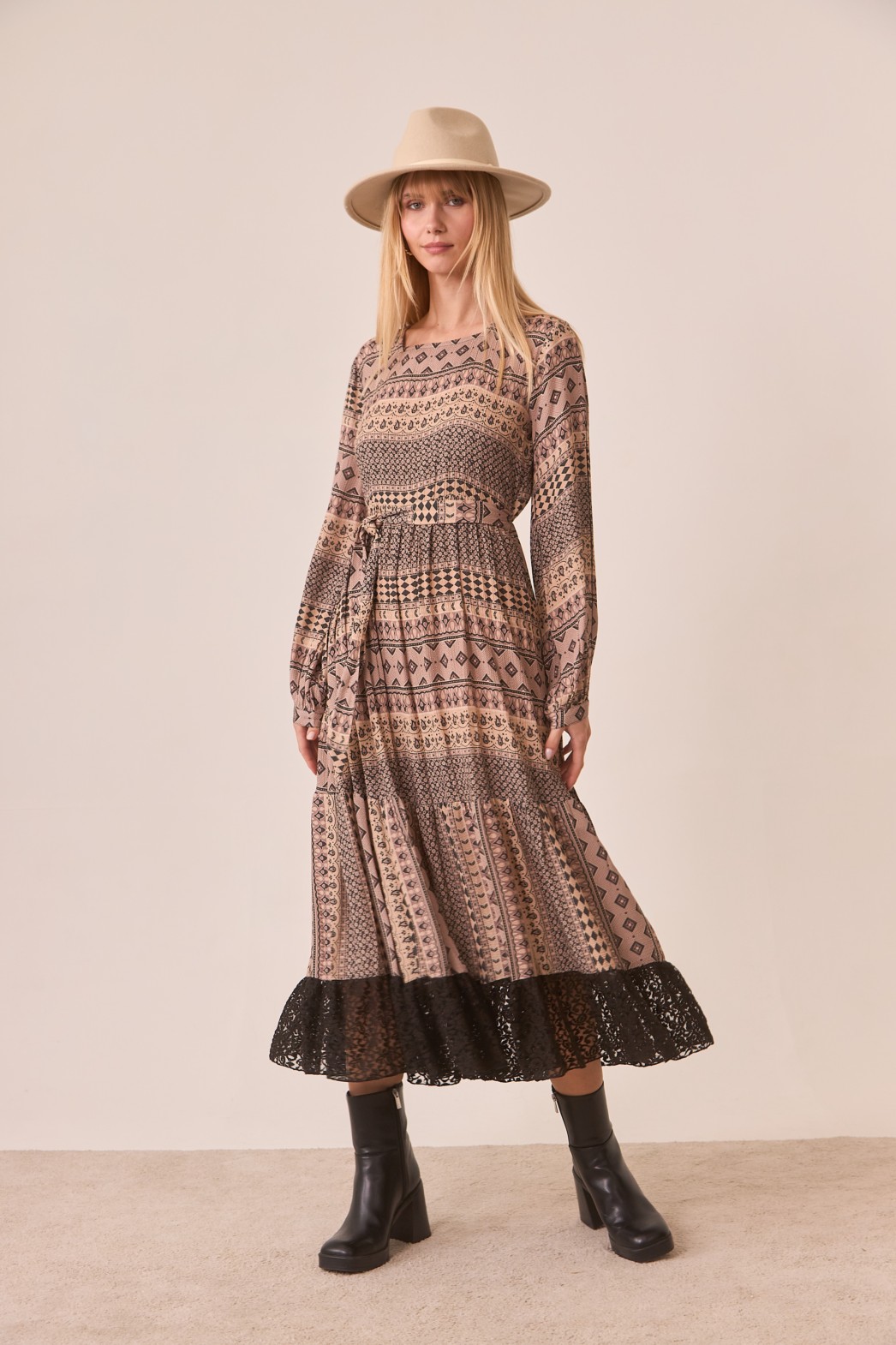 VESTIDO ESTAMPADO VOLANTE GUIPUR