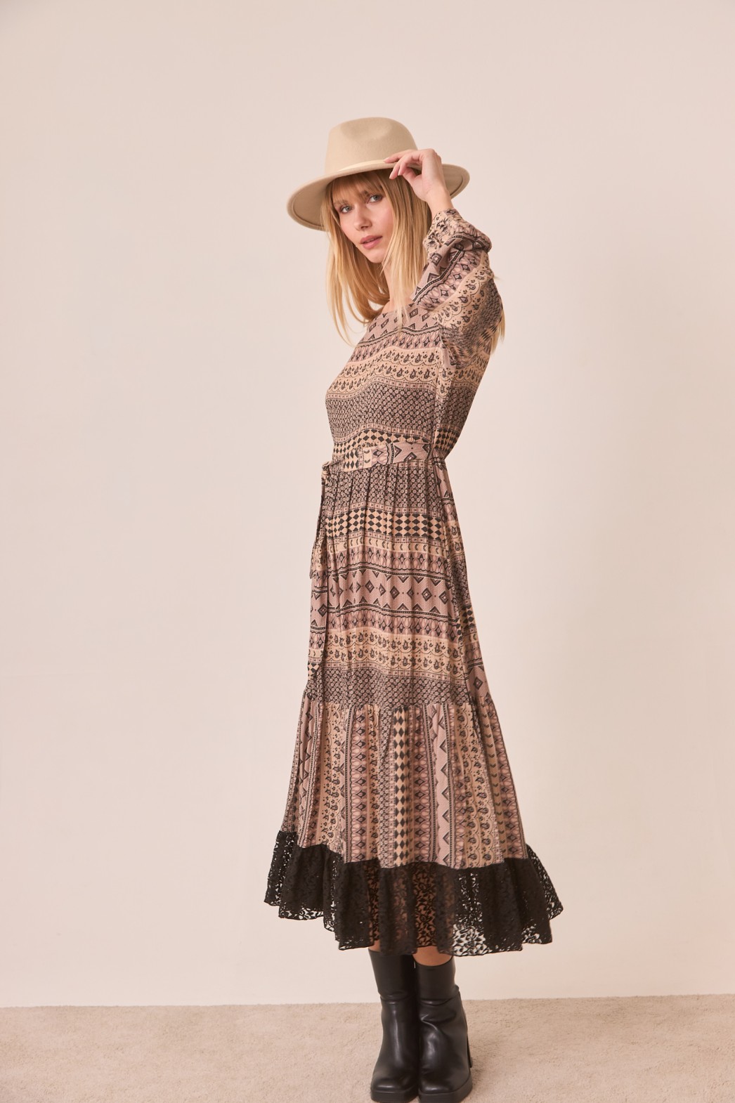 VESTIDO ESTAMPADO VOLANTE GUIPUR 1