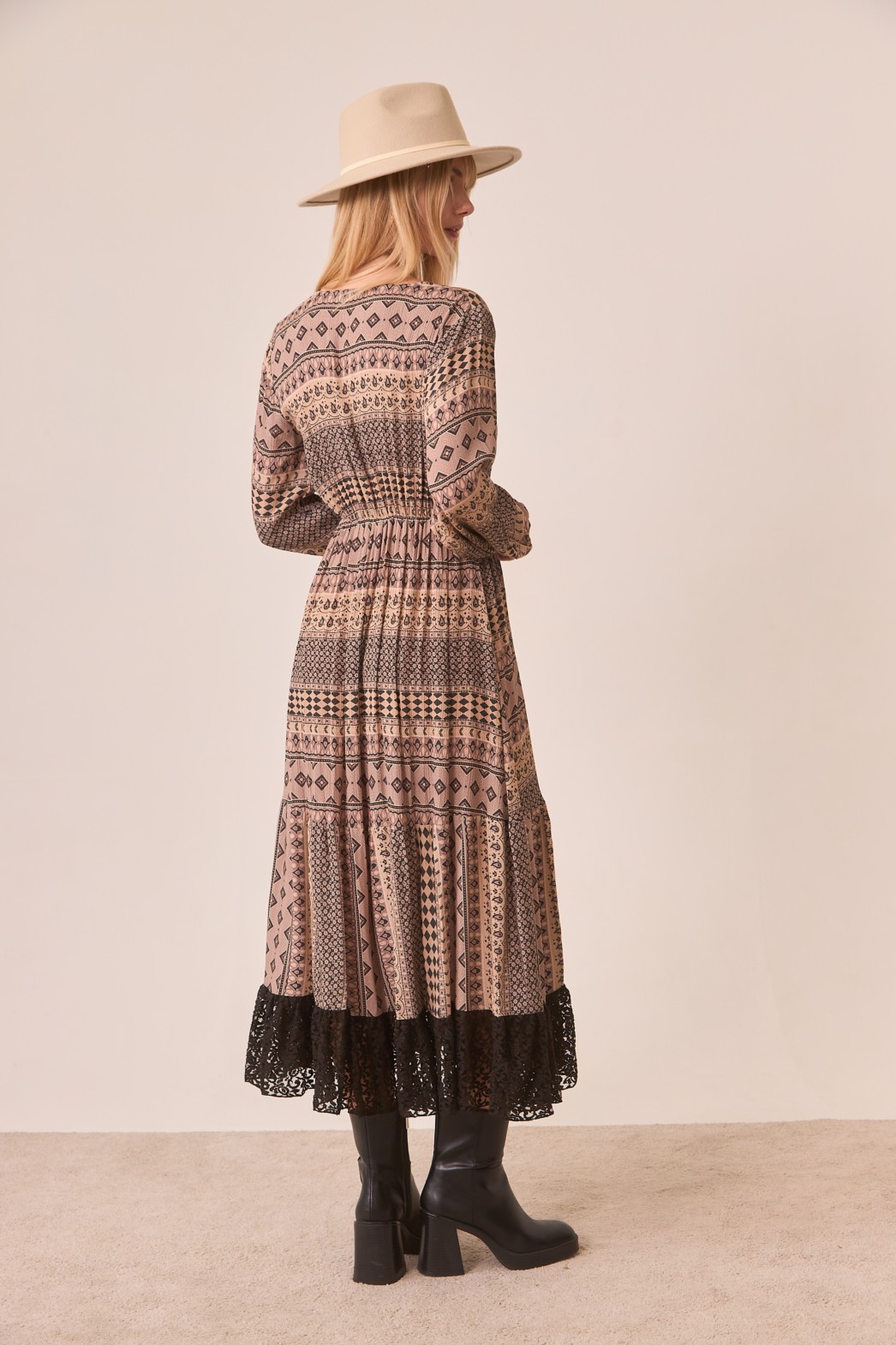 VESTIDO ESTAMPADO VOLANTE GUIPUR 5