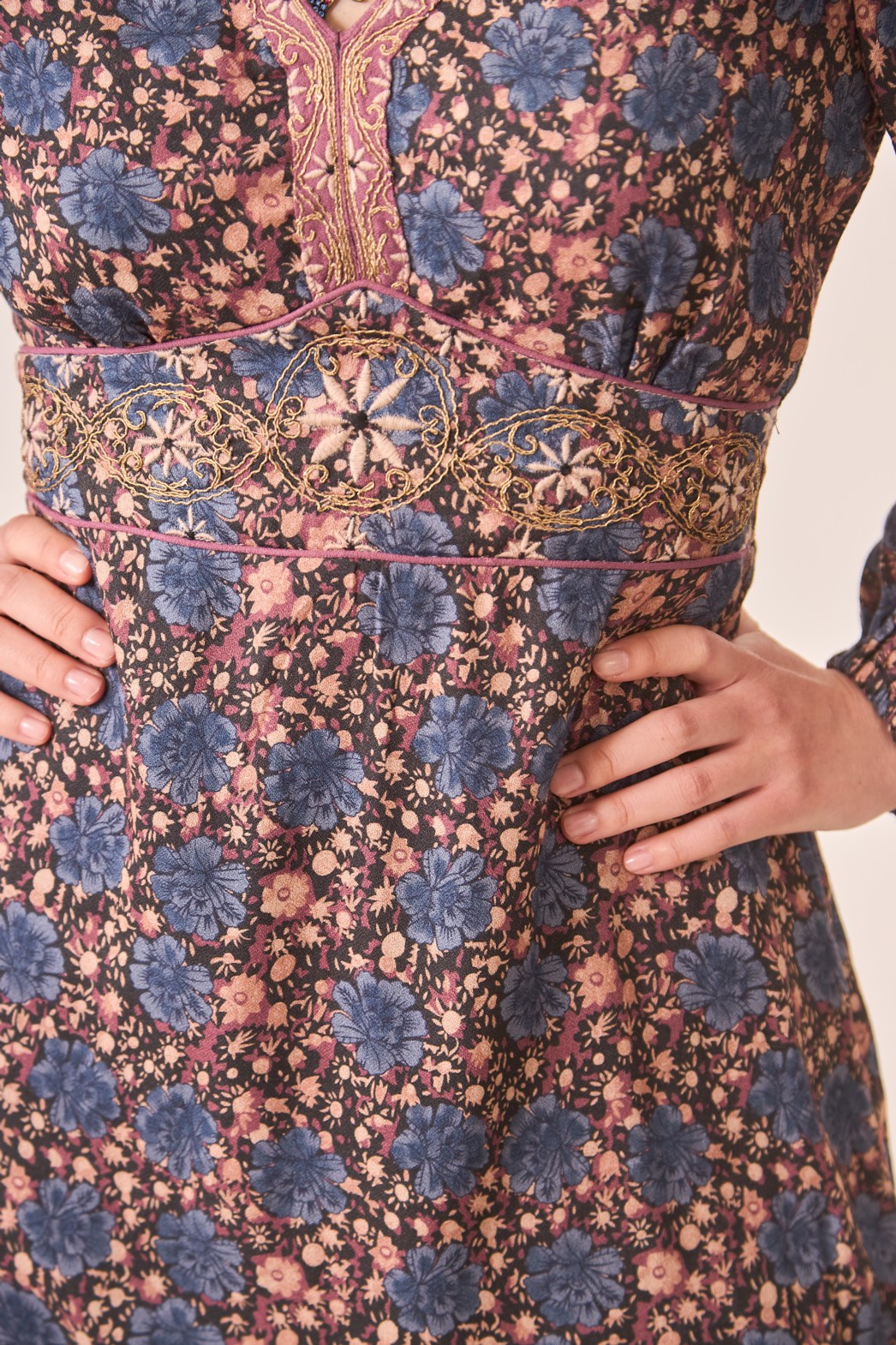 ENBROIDERY FLOWERS DRESS 3