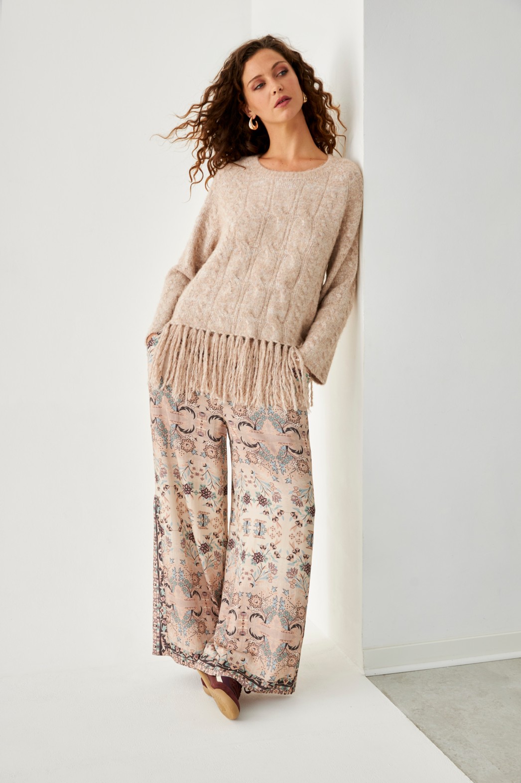 SIDE SLITS PRINTED PANTS