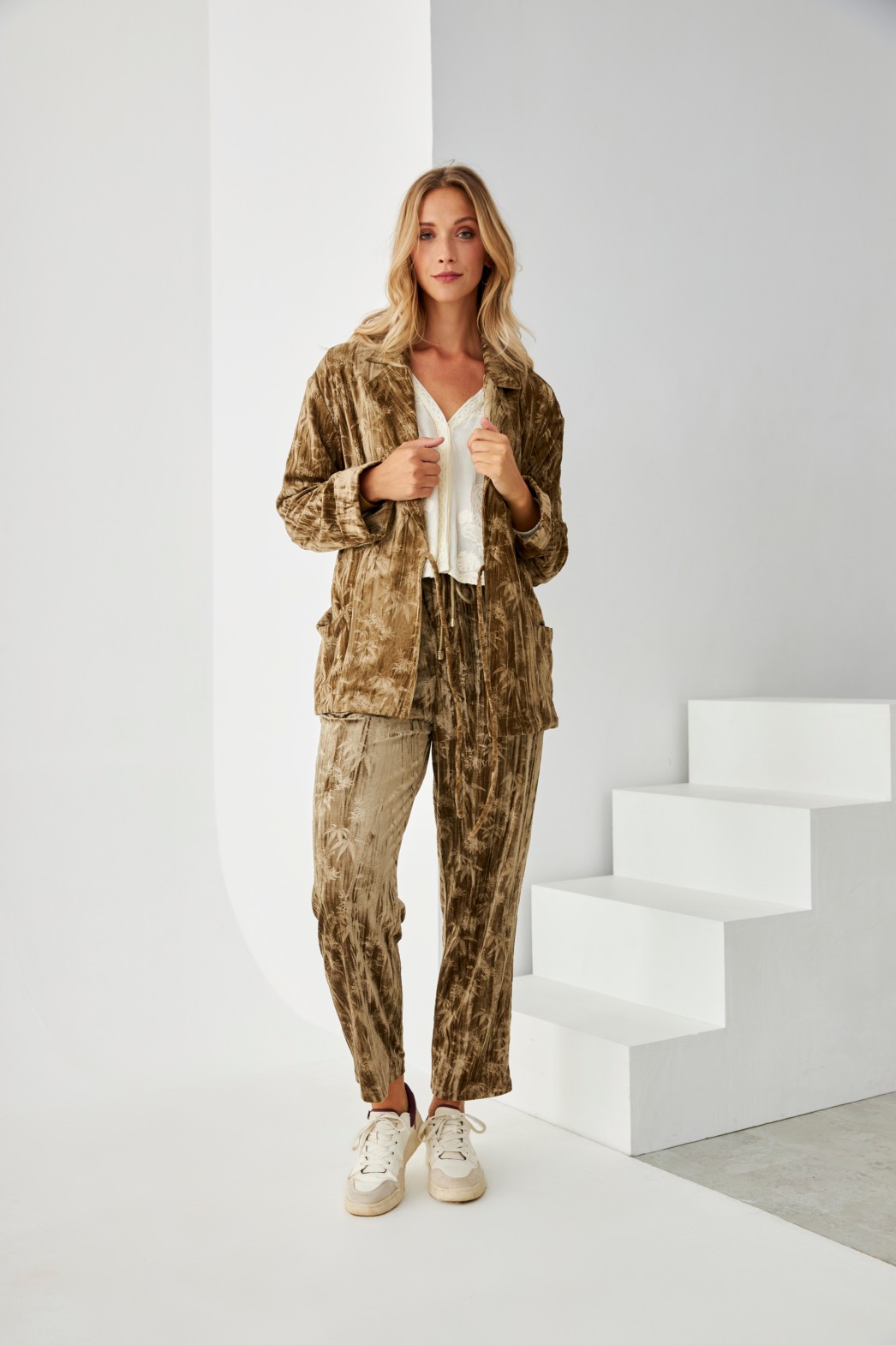 PANTALÓN JOGGING TERCIOPELO PALMERITAS KHAKI 3