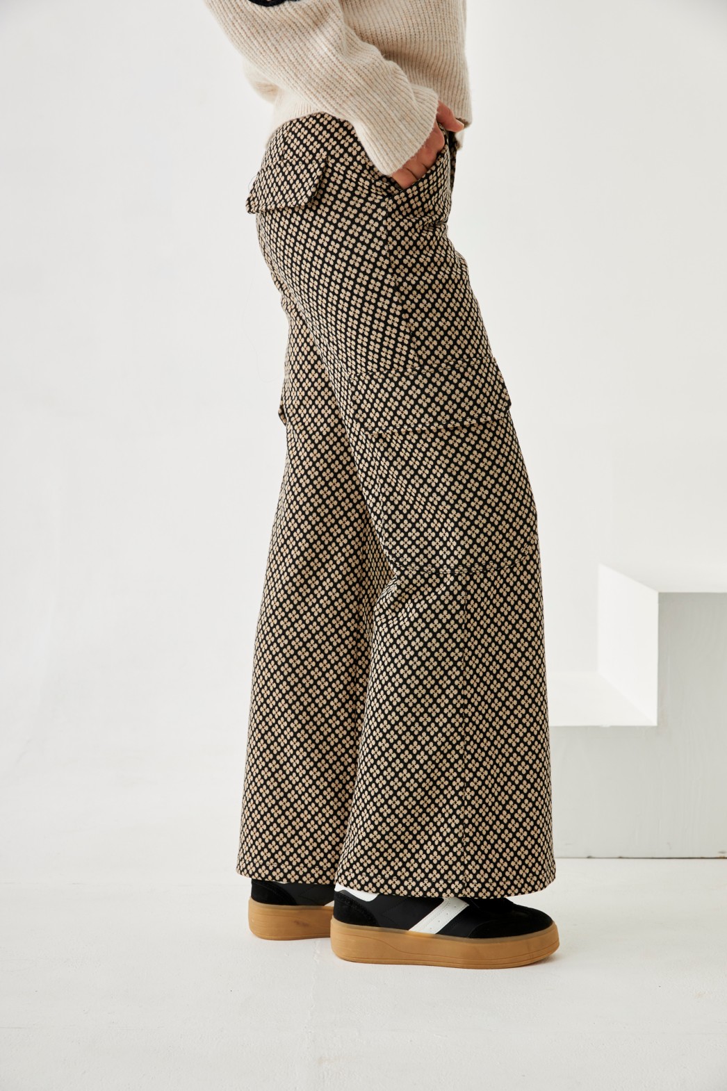 PANTALON COMFORT JACQUARD PUNTO 3
