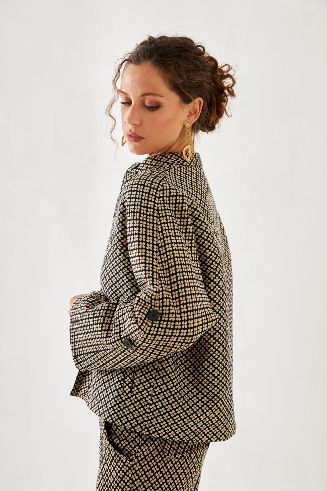 CHAQUETA JACQUARD PUNTO 2