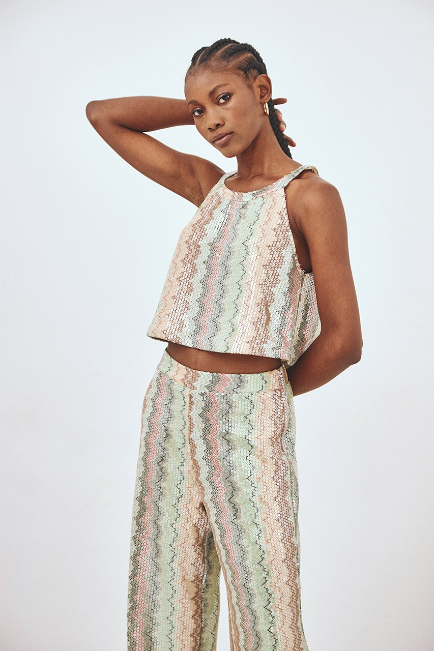 SEQUINS HALTER TOP 2