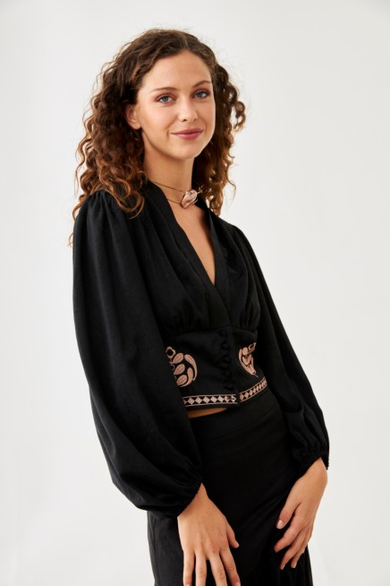 BLUSA BORDADOS CINTURA
