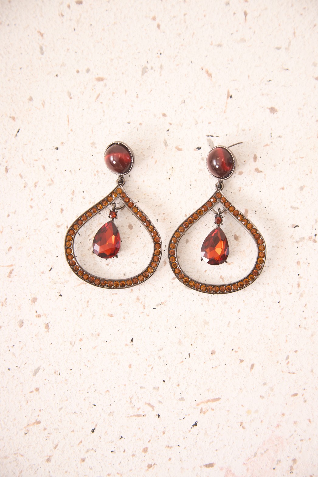 PENDIENTES FORMA GOTA 1