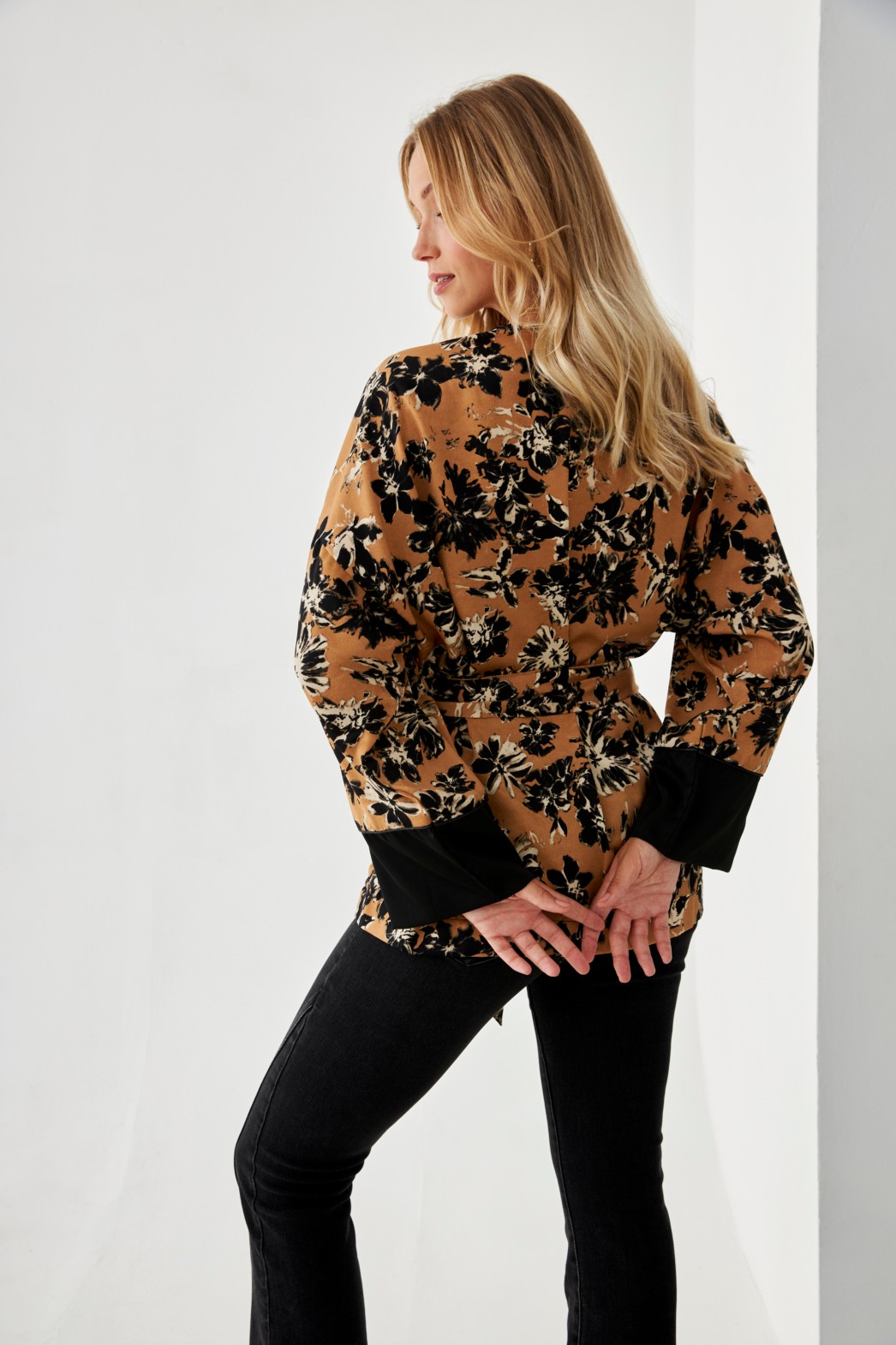 KIMONO CRUZADO FLORES