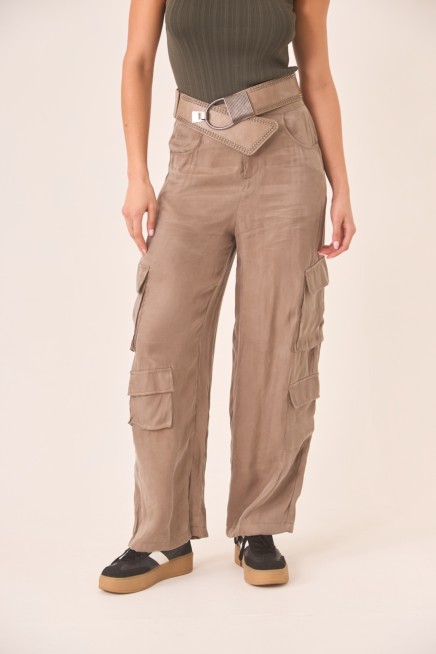 PANTALÓN ANCHO CARGO CAMEL