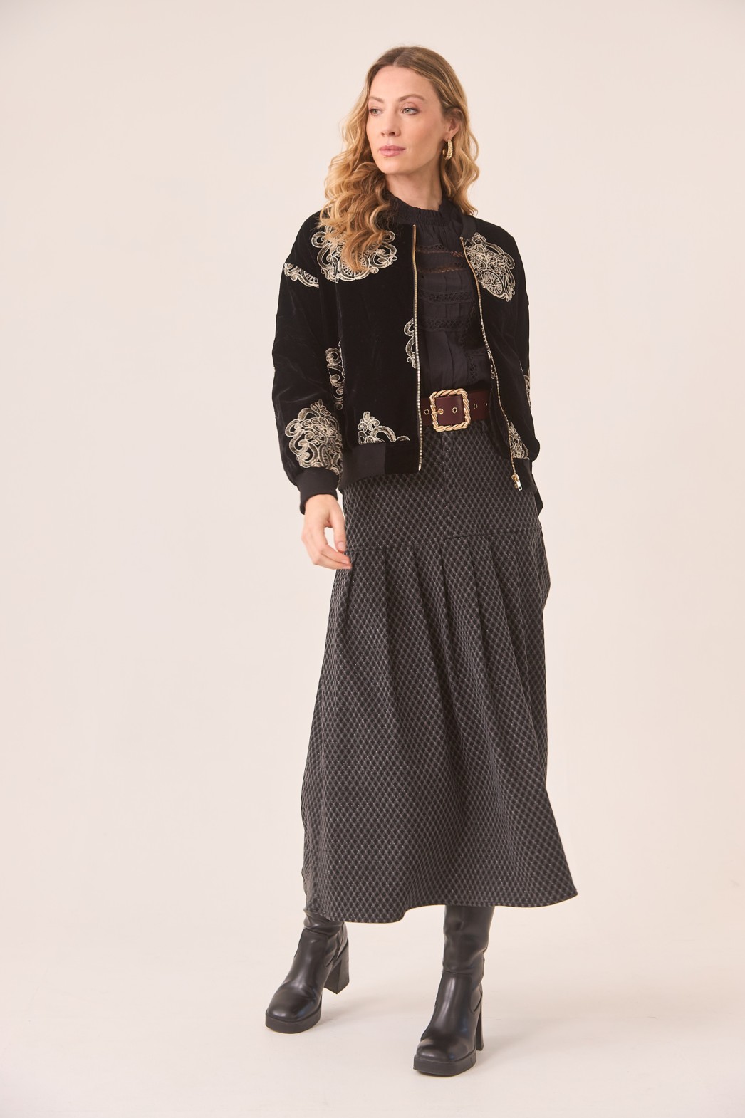 VELVET DAMASK EMBROIDERED BOMBER 2