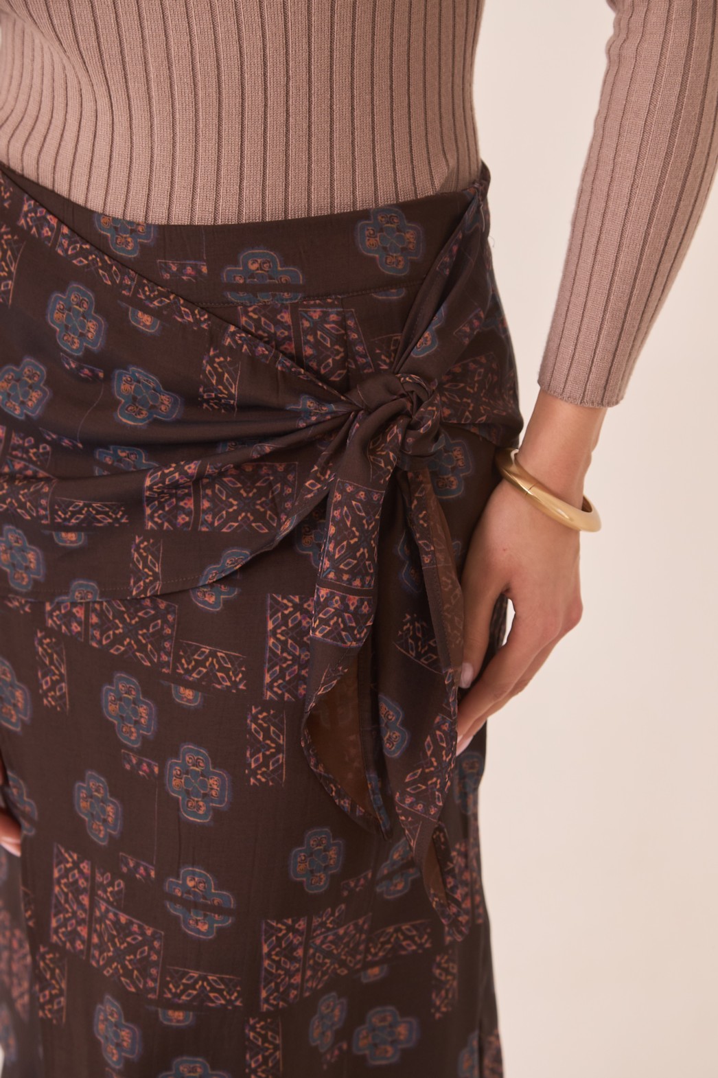 PRINTED VISCOSE MIDI CROSSOVER SKIRT WITH LACE-UP IN WAISTBAND 1
