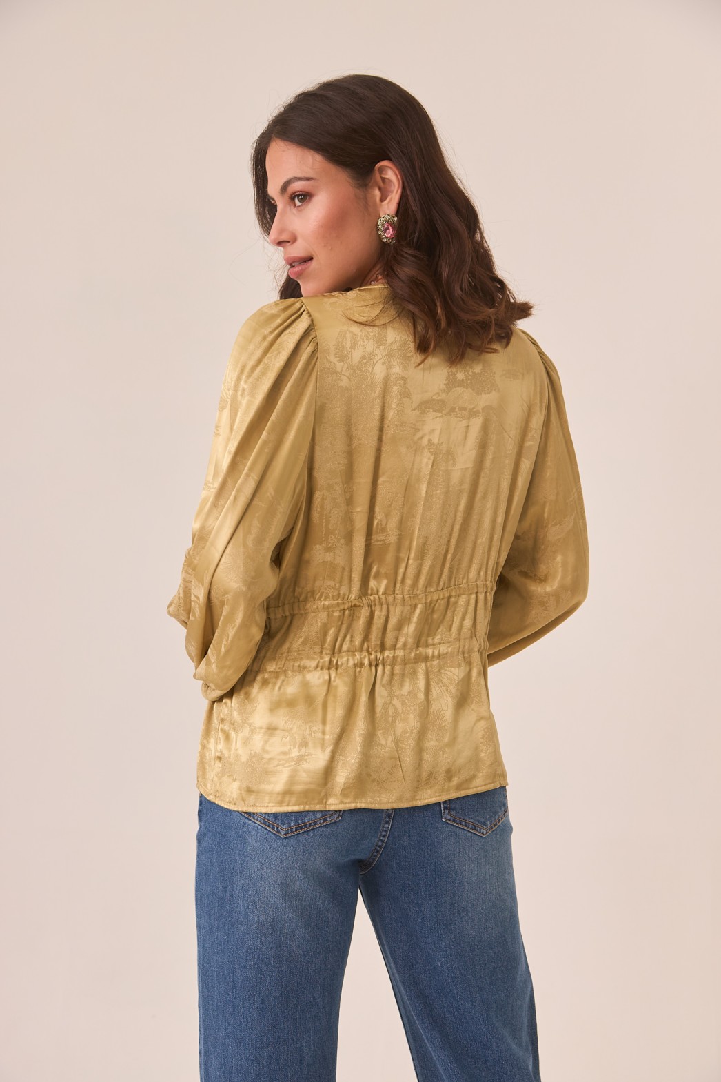 BLUSA EN JACQUARD DE RAYON CON CINTURA AJUSTABLE 2