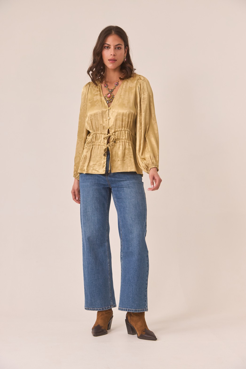 BLUSA EN JACQUARD DE RAYON CON CINTURA AJUSTABLE 1