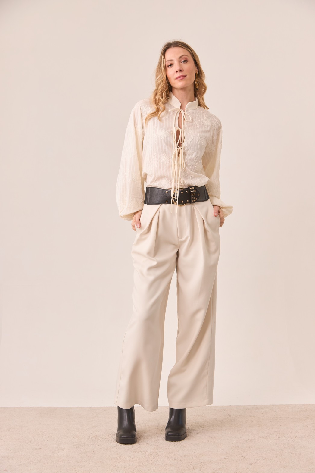 EMBROIDERED FILIGREE BOWS BLOUSE 1