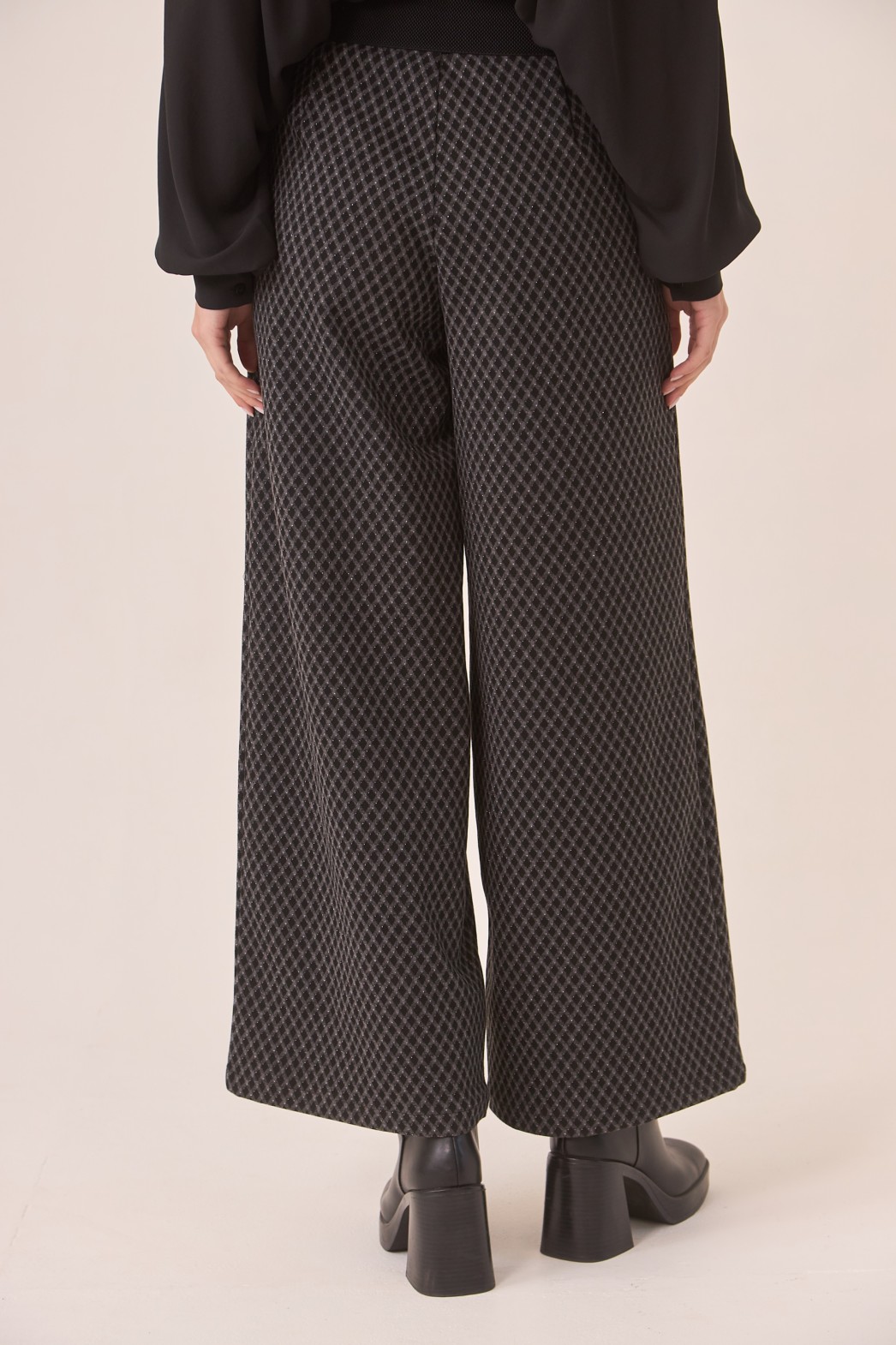 PALAZZO TROUSERS WITH LACEUP DETAIL AND JACQUARD KNITTED FABRIC 3