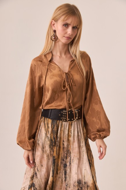 ORIENTAL STYLE SATIN BLOUSE WITH PLAIN WEAVE FLOWER FABRIC