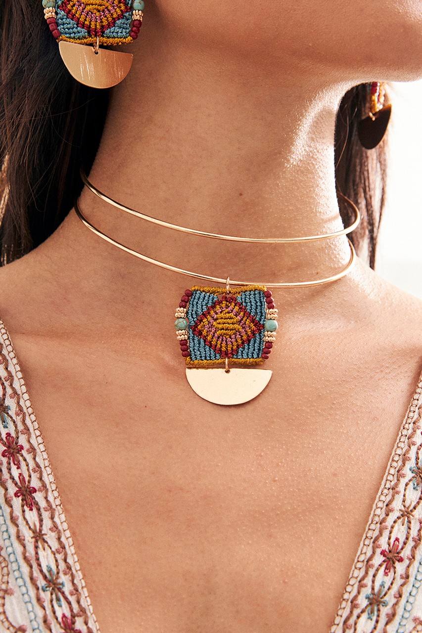 ETHNIC METAL CHOKER