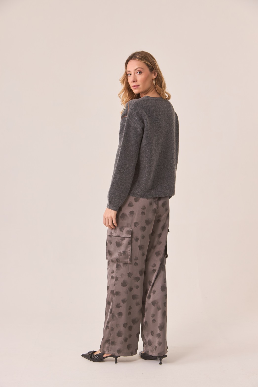 ROUND NECK SWEATER WITH FANTASY FLOWERS 1