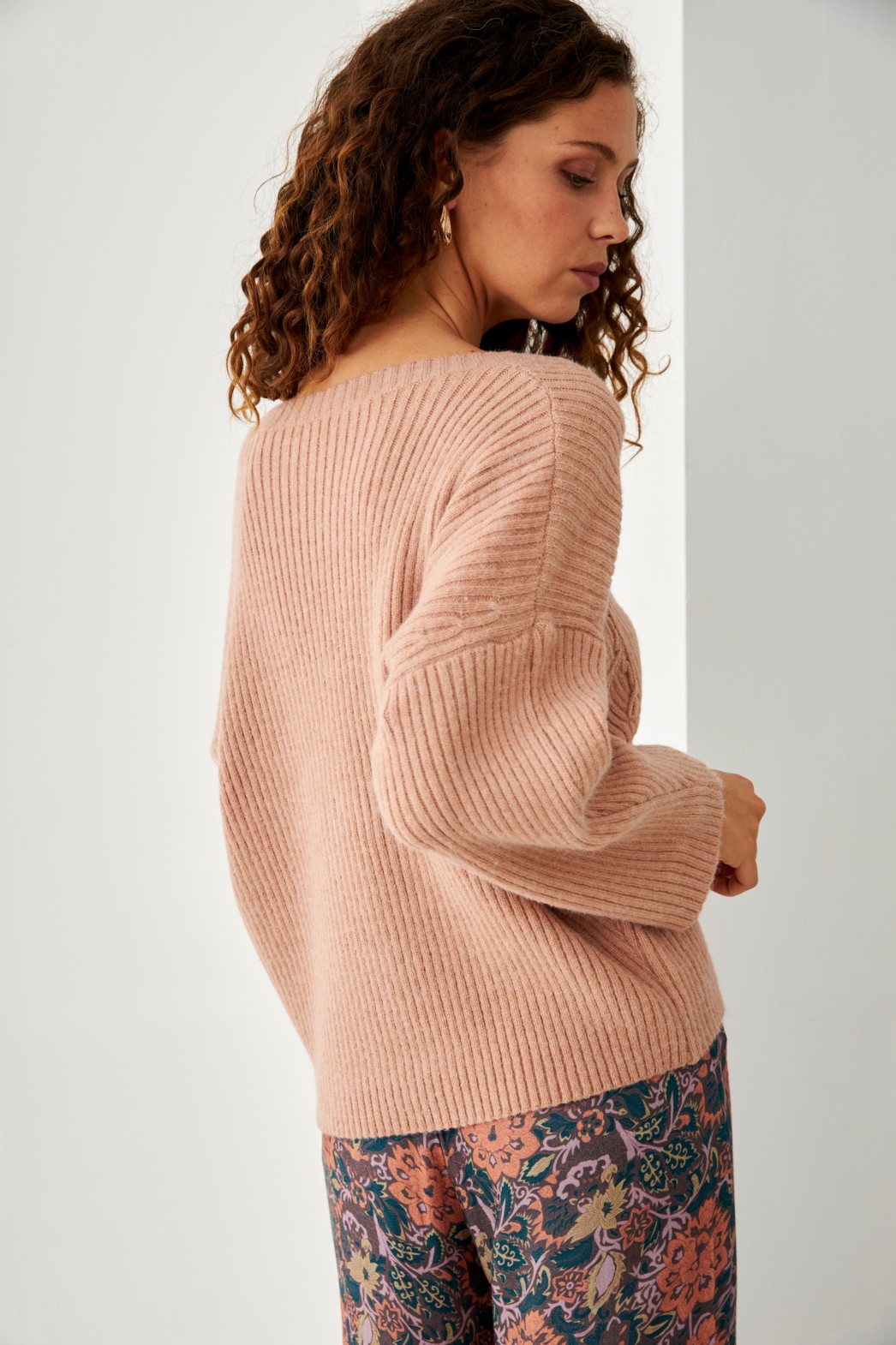 JERSEY PICO CON BORDADO FLORES AL TONO 4