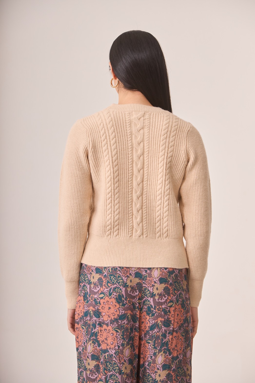 ROUND NECK SWEATER WITH LACE BRAID DETAIL 3