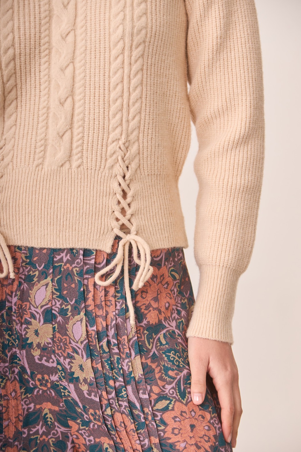 ROUND NECK SWEATER WITH LACE BRAID DETAIL 1